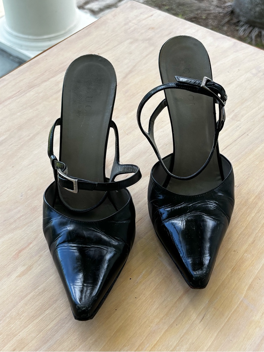 Gucci Black Patent Pointed-Toe Sling Heels with Ankle Straps - Picture 4 of 6